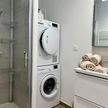 D'hotes Victoire Daire *